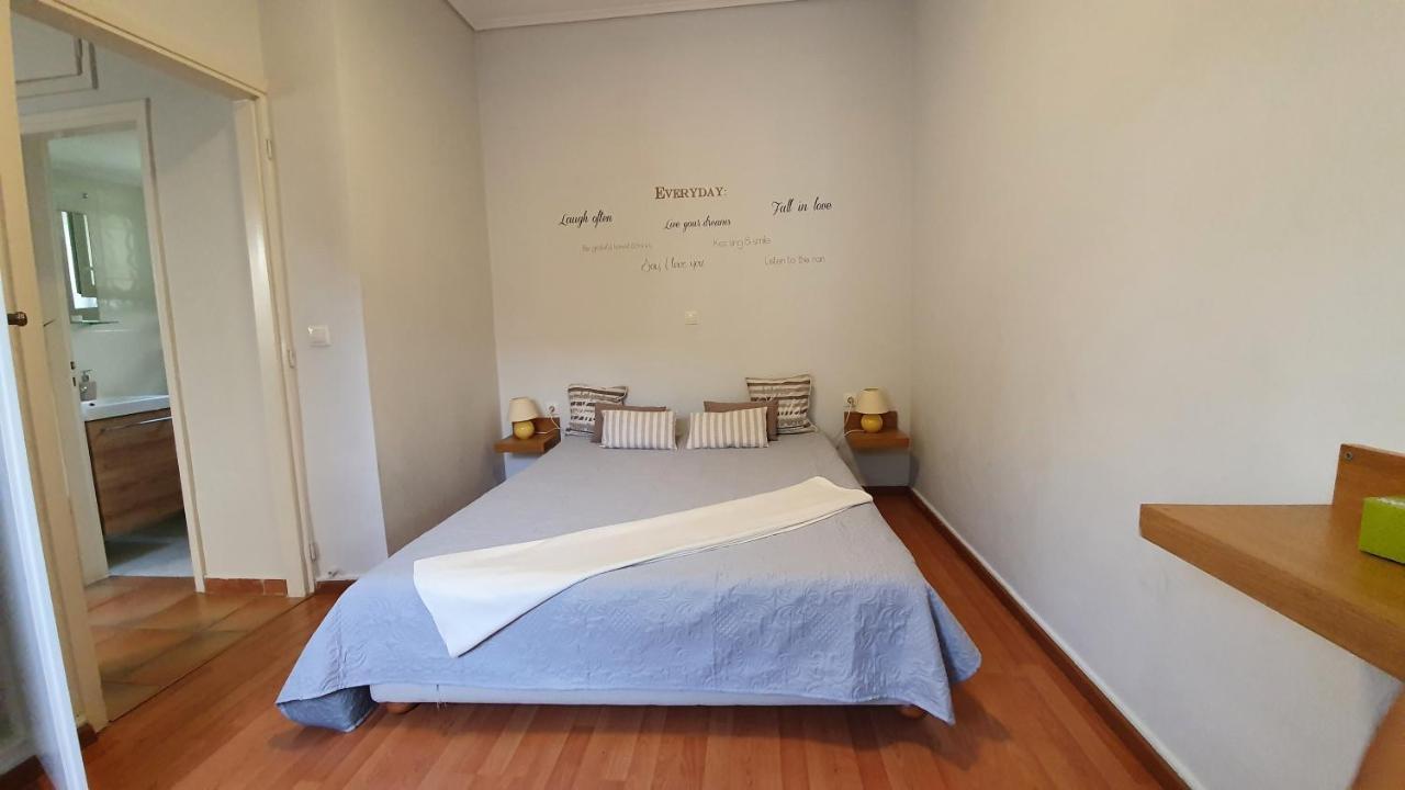 Cozy Seaside Studio In Lemos Vouliagmenis Athens Luaran gambar